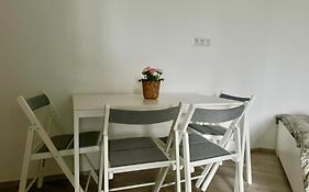 Stylish Schoenbrunn Apartments With Free Parking
